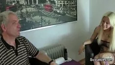 Redare Bunicul este luat în calcul să-și ia dracu’ cu un adolescent de 18 ani și să esperma în față - reconnoiter69.com