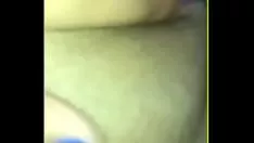 চালান শোষণ তার বিড়াল-বিড়াল কাম কাজ একটি ঝাড়ু