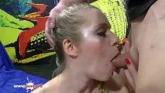 Reproduzir Agradável loira cextolia fode seu gatinho na moldagem - alta goo missy alemã