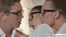 تشغيل بابيس - تثبيت القوة - أيدرا فوكس وأريانا ماري ومارك داونوس باي - من الزخرفة الآن