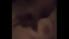 播放 在车里未完成的裙子