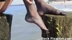 تشغيل لا يمكنك الحصول على ما يكفي من قدمي في هذه البوب ​​الساخنة