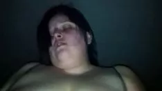 Reproduzir Bosomy bbw lisa provoca sashay com exuberância