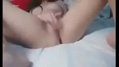 Play Pinay adolescent performin her kitty-cat in cam free of charge