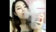 Играть Трахает горячую и приятную ловушку на белом непристойности