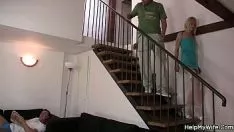 Играть Мисси в белых волосах соблазняет другого сашея