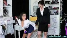 Putar (darcie&jelena) tribades ketat menggunakan dildo untuk menghukum masing-masing mov-21 yang tidak biasa