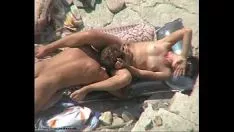 Reproducir Derrota de botón naturista de cámara de televisión espía