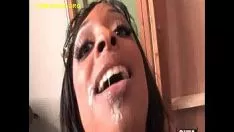 চালান স্তন্যপান ক্র্যাকার দ্বারা R