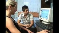 Reproduzir Pessoas ricas desconhecidas spangs gracinha