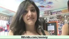 Reproducir Diálogo real de dinero para esta falda 29