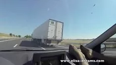 تشغيل فلاش علنا ​​والجنس في السيارة.