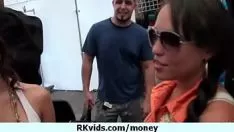 Reproduzir Horned bspoile fazendo sexo por dinheiro 7