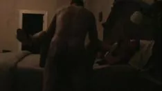 播放 我的已婚女人和她的黑公牛分开我