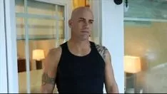 Redare Tânărul renegadeion succesdraw monroe