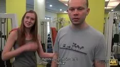 Oynat Down4k avı. Kızını çok ciddi şekilde takip ediyorum!