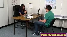 चलाएँ हॉट होल्ड प्रभावित भूमिका निभाता है