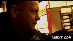 Riproduci Smoke hawt floozy ottiene la sua dolce vagina rasata duramente sfondata