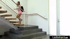 播放 Tribades (meter lux & abigail mac) 凸轮上的玩具与继任者火辣的身体 Trot-06