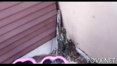 再生 女の子は浪費と荒野のセックスをします