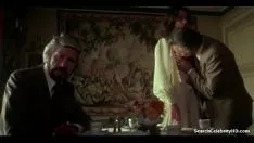 Odtwórz Kronika Corinne Clery 1975