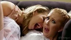 播放 热金发 Tribades 合欢 samatha rone 和 mia malkova