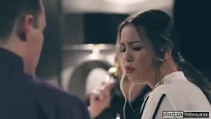 Redare Busty latin futut în timp ce timpul este oprit