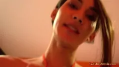 Abspielen Handjobs und Bareback Anal an Ladyboy Prem: Amateur Thai Shemale Action geben
