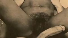 Riproduci Incontro interrazziale retrò in un harem morestro: un'esperienza vintage