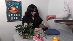 播放 大众高潮 amorouslynse sous 在歪曲饮食场所