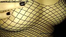 再生 スラットンの既婚女性は、彼女にサシェイの真っ只中に大きなと珍しい男性を演じるために放浪を要求します