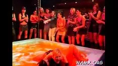 تشغيل النساء الجنس عاهر
